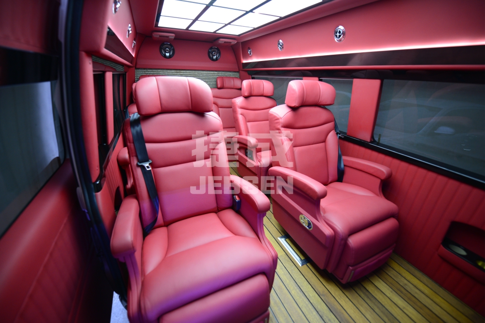 【丰田海狮】在新年和你来一场焱遇