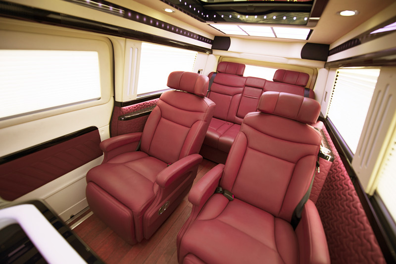 贵雅版（梅赛德斯奔驰-威霆）