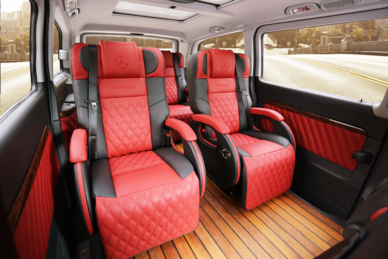 红黑版（梅赛德斯奔驰-唯雅诺）